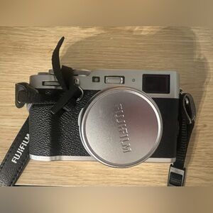 Fujifilm camera x100f